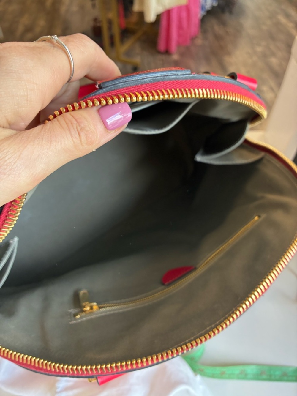 Marc Jacob’s Red Structured Dome Tote Bag - Picture 7 of 10